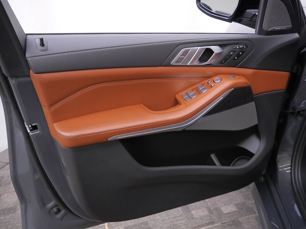 Thumbnail: 2021 BMW X7 - 16