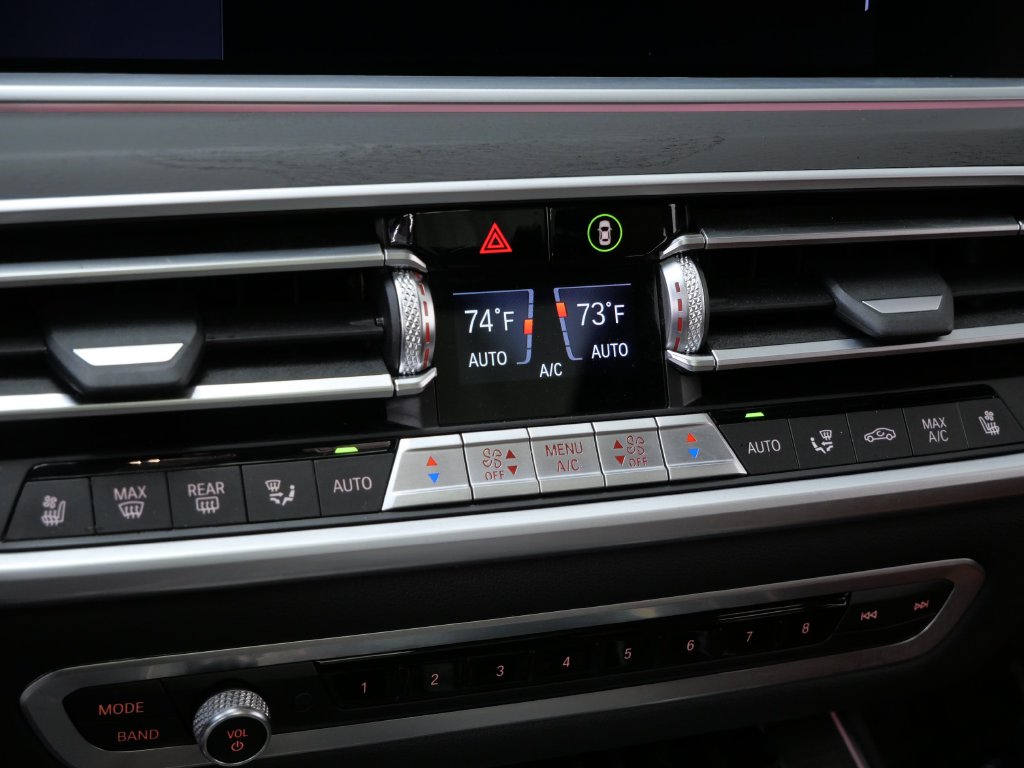 Thumbnail: 2021 BMW X7 - 24