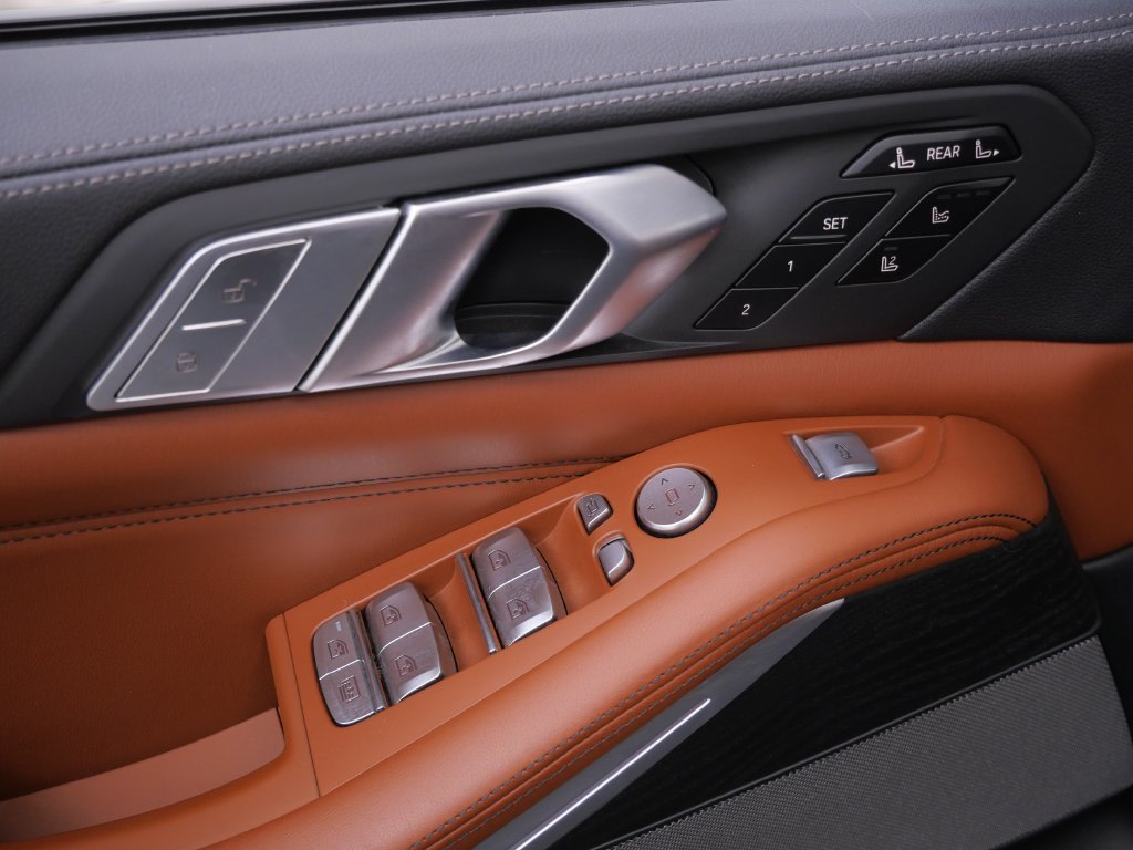 Thumbnail: 2021 BMW X7 - 20
