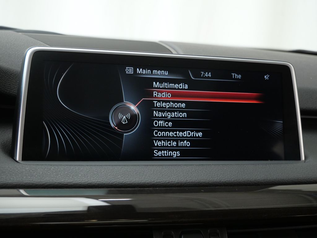 Thumbnail: 2016 BMW X5 - 10