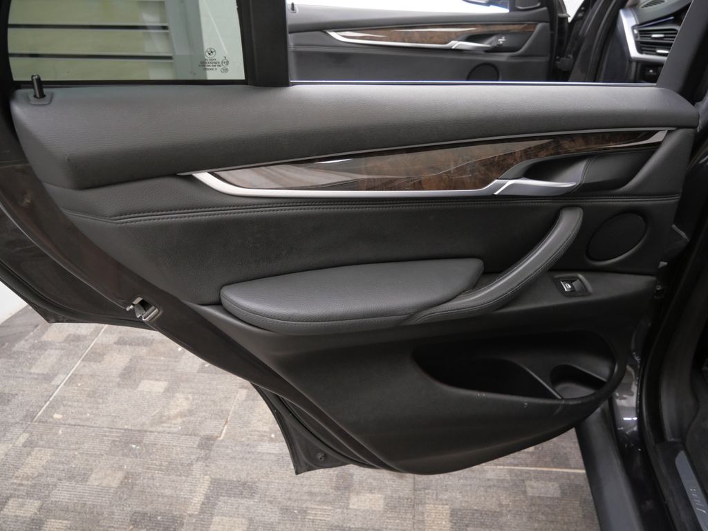 Thumbnail: 2016 BMW X5 - 17