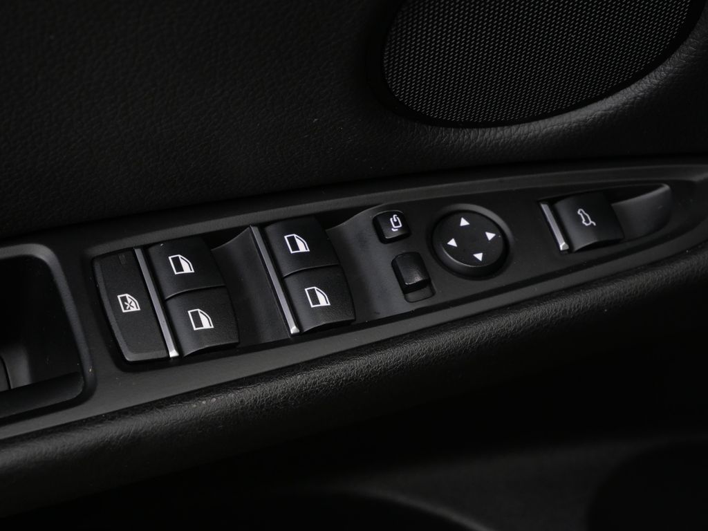 Thumbnail: 2016 BMW X5 - 19