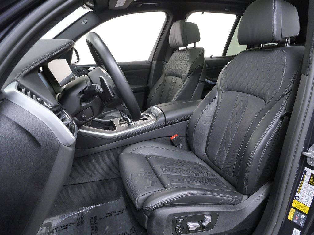 Thumbnail: 2021 BMW X5 - 9