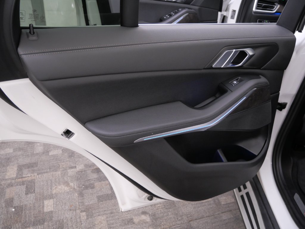 Thumbnail: 2022 BMW X5 - 18