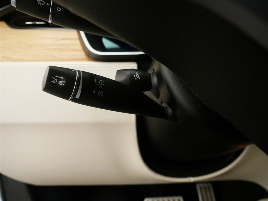 Thumbnail: 2020 Tesla Model S - 20
