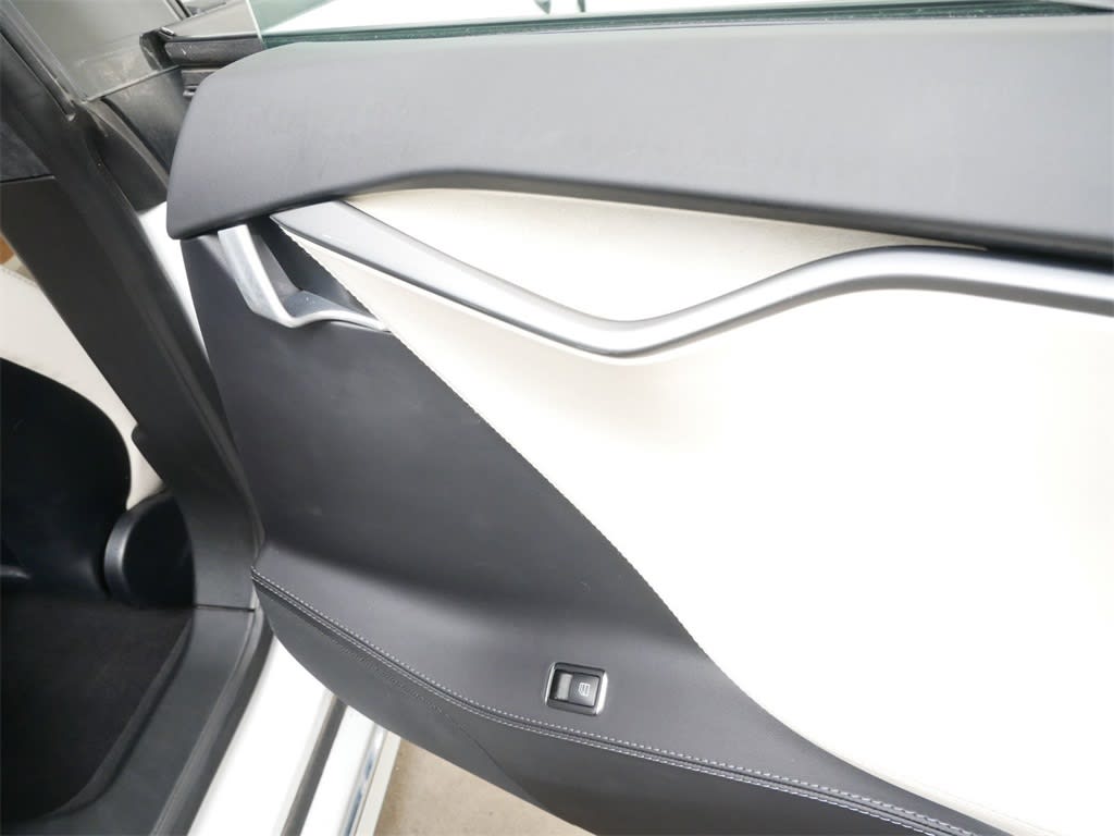 Thumbnail: 2020 Tesla Model S - 25