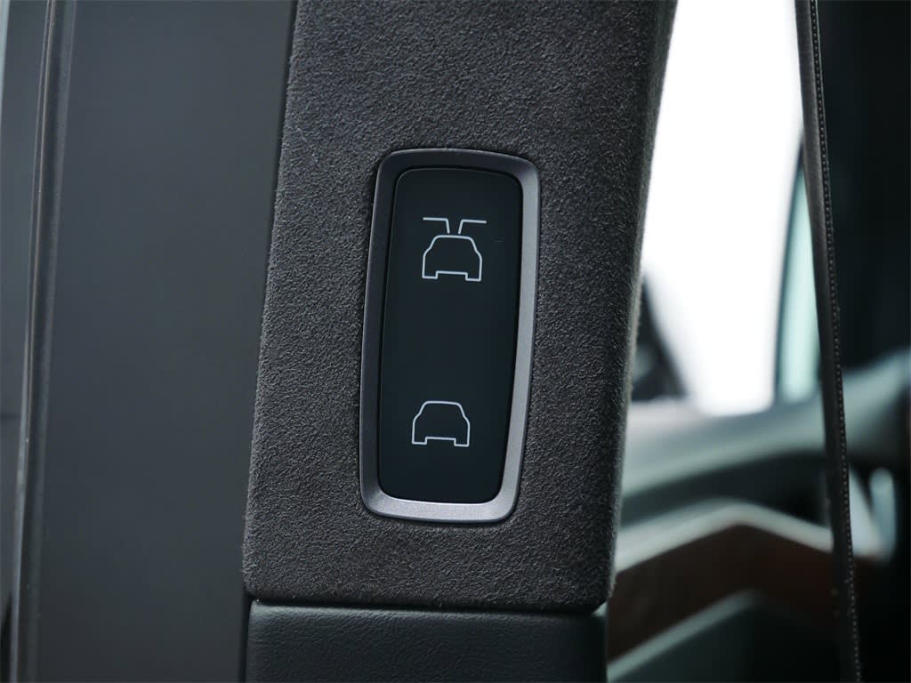 Thumbnail: 2019 Tesla Model X - 20