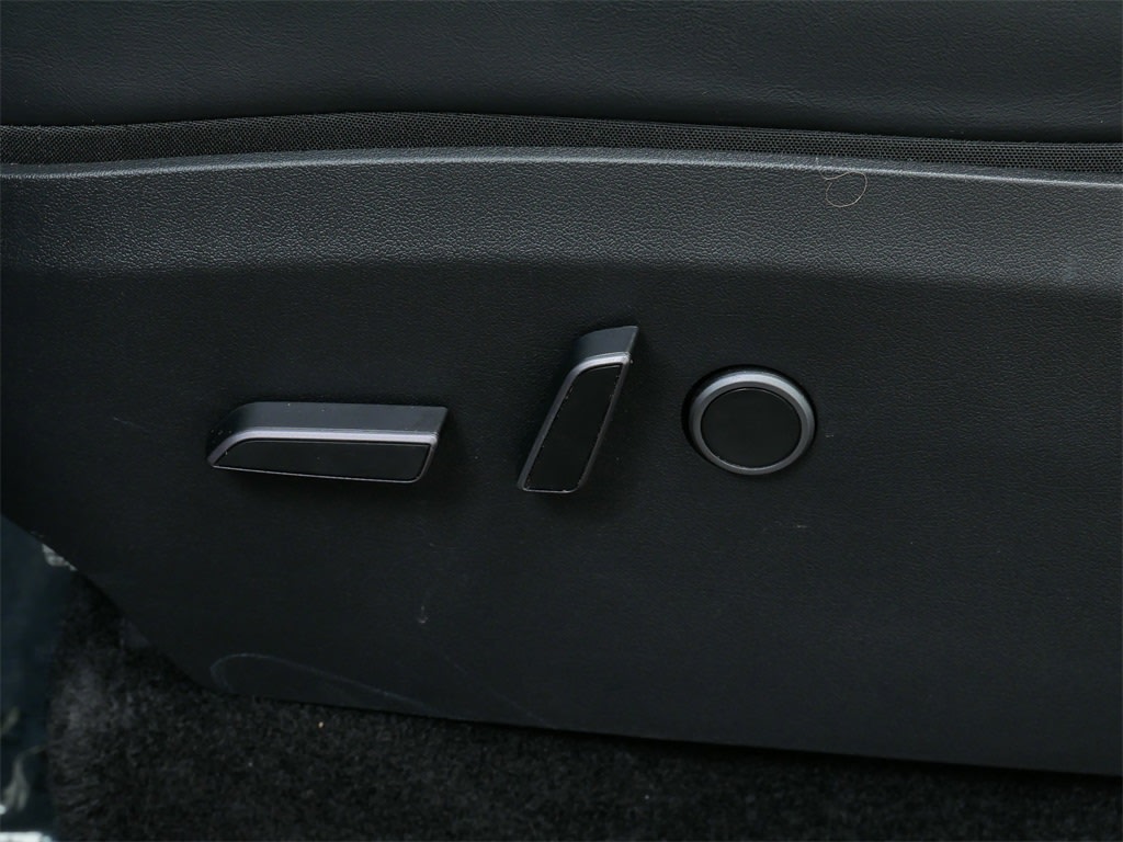 Thumbnail: 2023 Tesla Model Y - 20