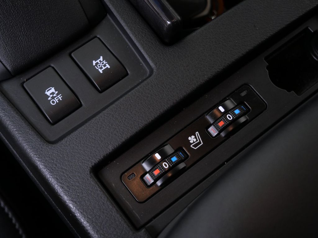 Thumbnail: 2015 Lexus RX - 26