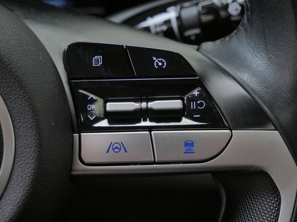 Thumbnail: 2021 Hyundai Elantra - 21