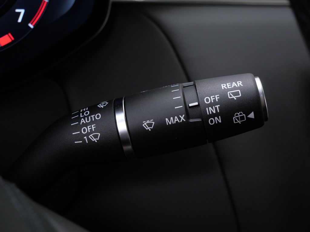 Thumbnail: 2025 Land Rover Range Rover Sport - 12