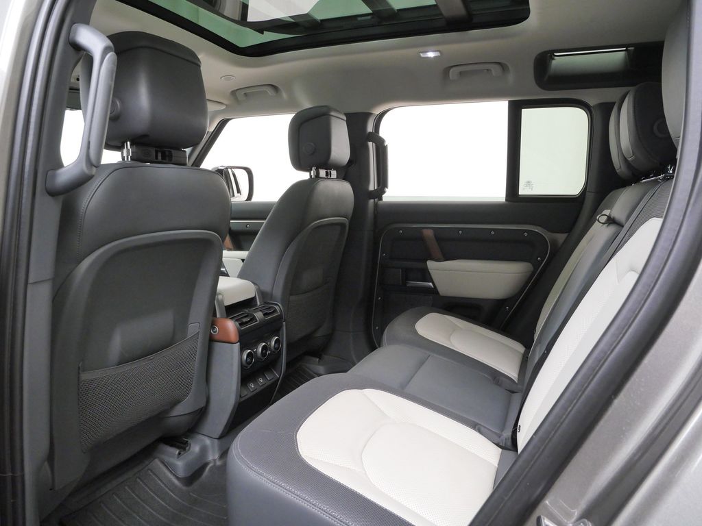 Thumbnail: 2024 Land Rover Defender - 8