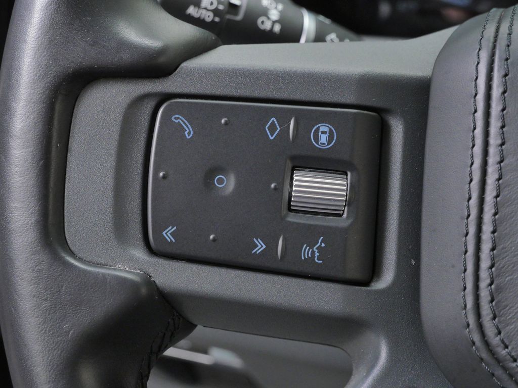 Thumbnail: 2024 Land Rover Defender - 21