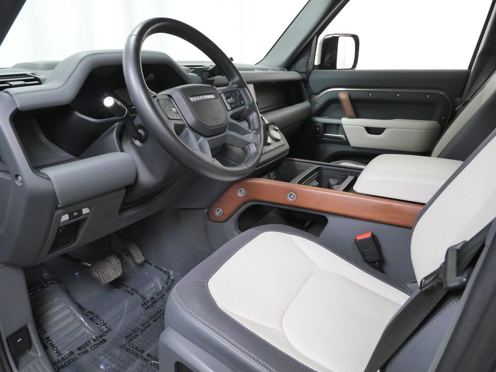 Thumbnail: 2024 Land Rover Defender - 6