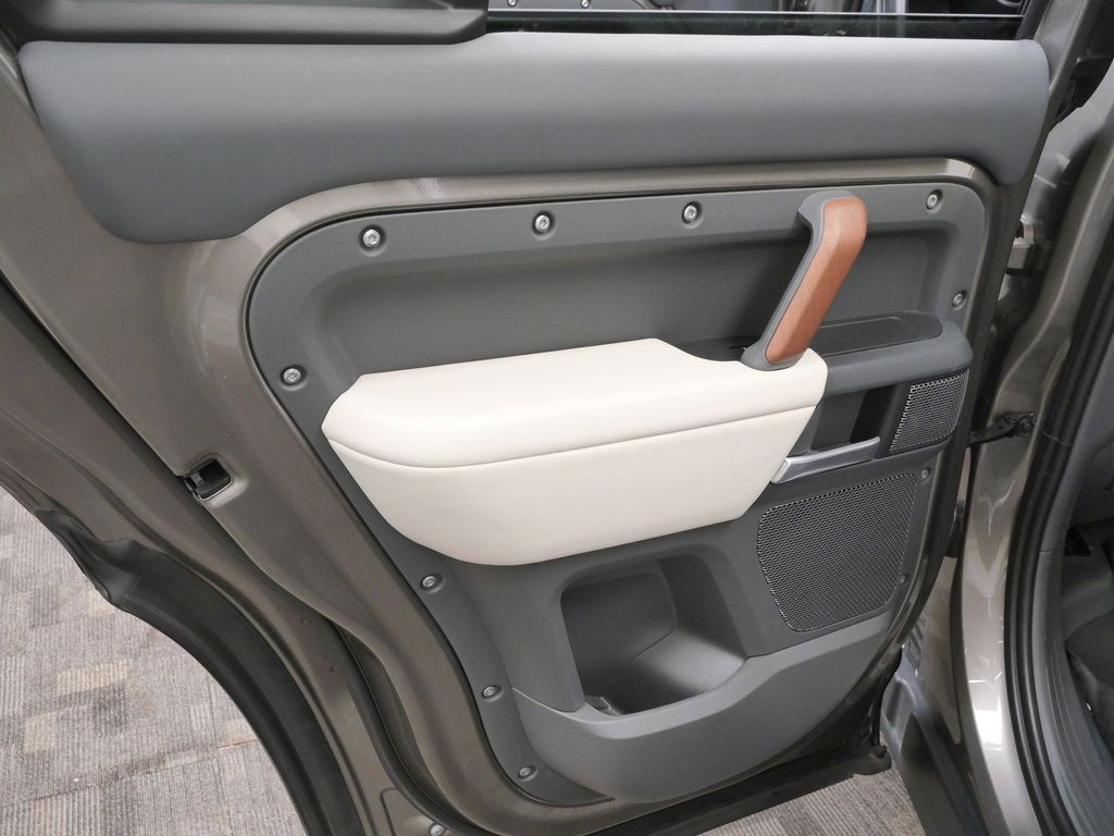 Thumbnail: 2024 Land Rover Defender - 18