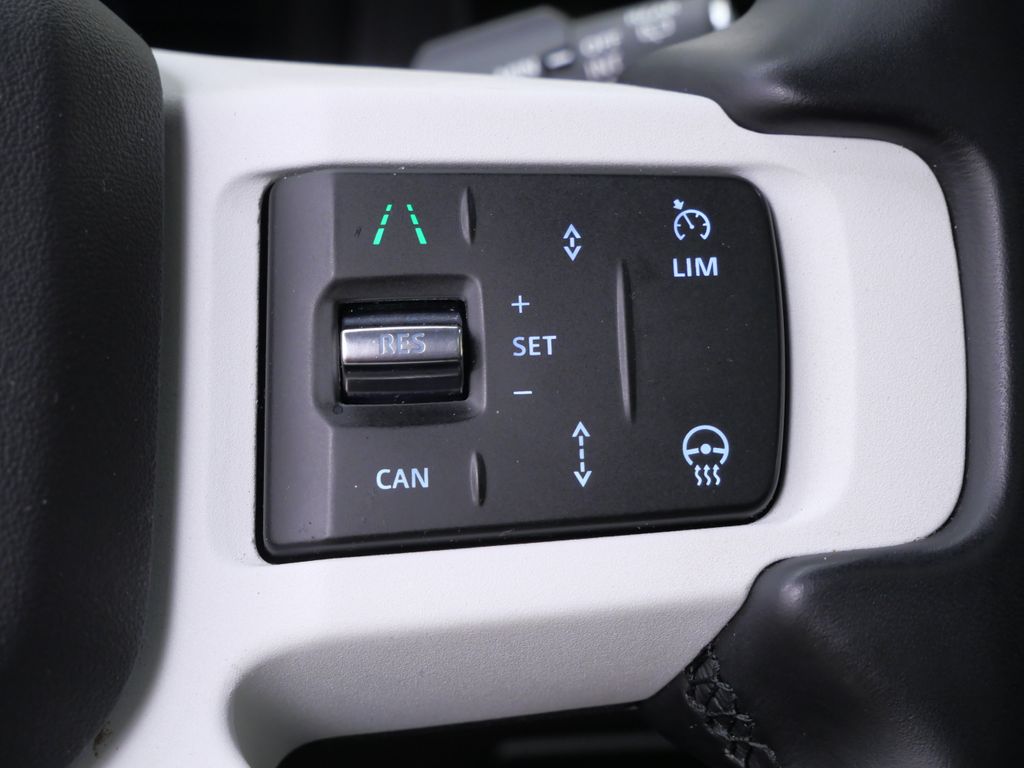 Thumbnail: 2024 Land Rover Defender - 21