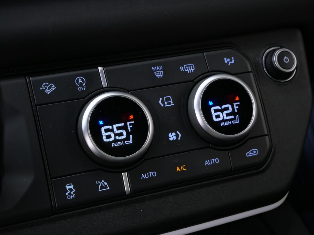 Thumbnail: 2024 Land Rover Defender - 24