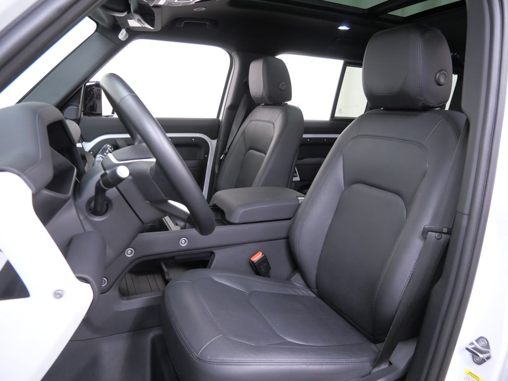 Thumbnail: 2024 Land Rover Defender - 7