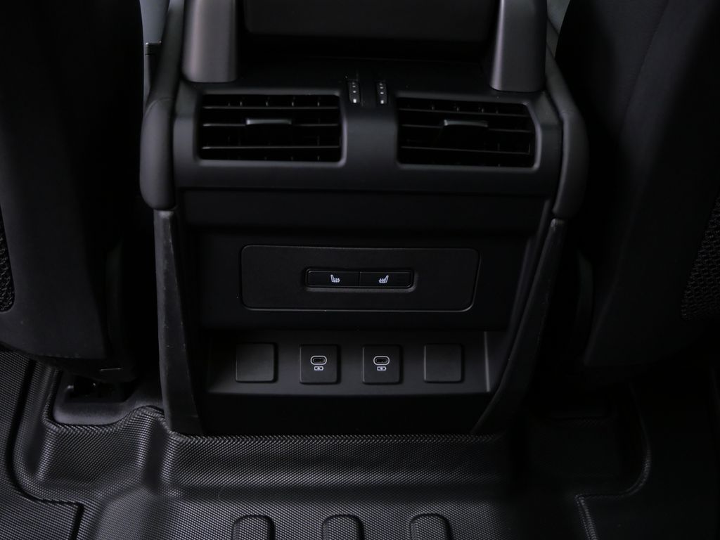 Thumbnail: 2024 Land Rover Defender - 18