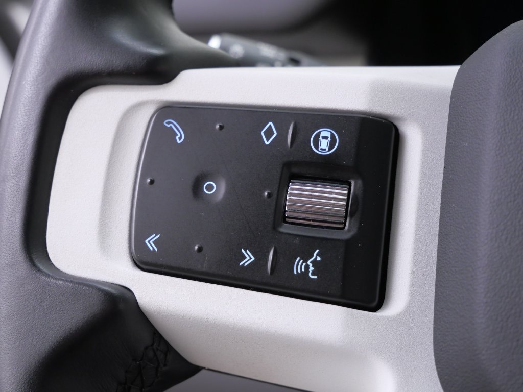 Thumbnail: 2024 Land Rover Defender - 20