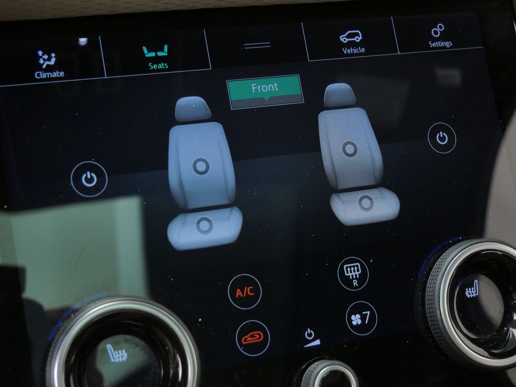 Thumbnail: 2020 Land Rover Range Rover Velar - 26