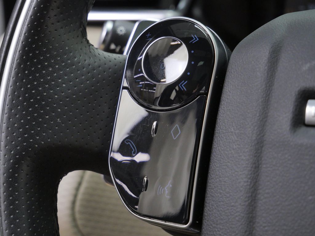 Thumbnail: 2020 Land Rover Range Rover Velar - 11