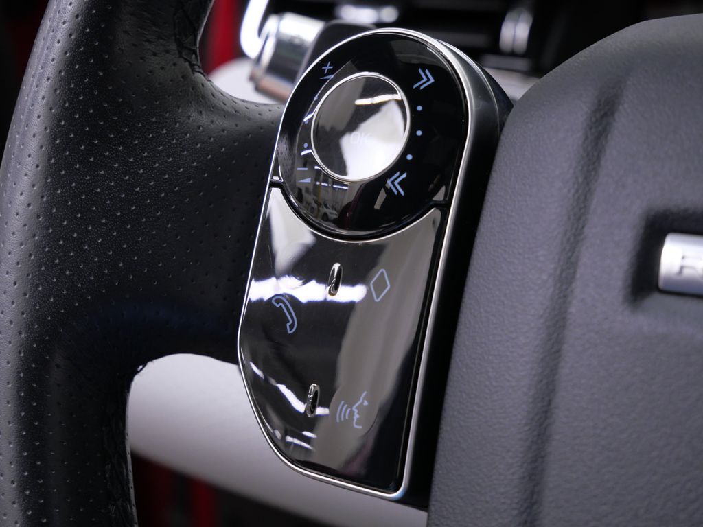 Thumbnail: 2020 Land Rover Range Rover Evoque - 10