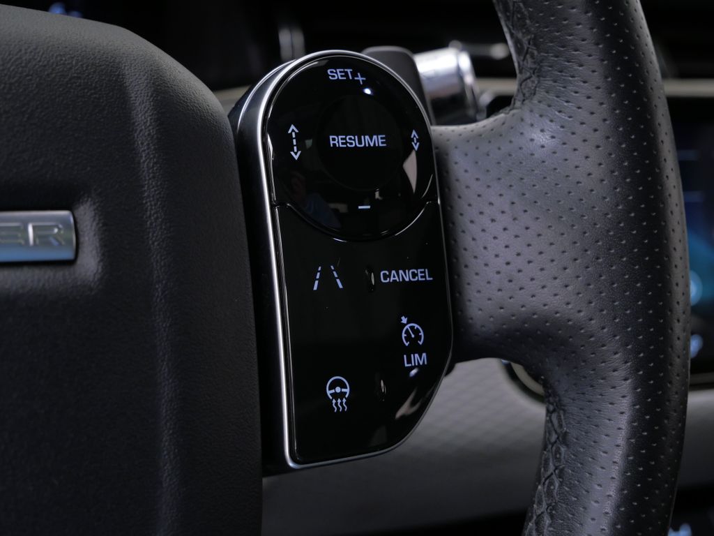 Thumbnail: 2020 Land Rover Range Rover Evoque - 21