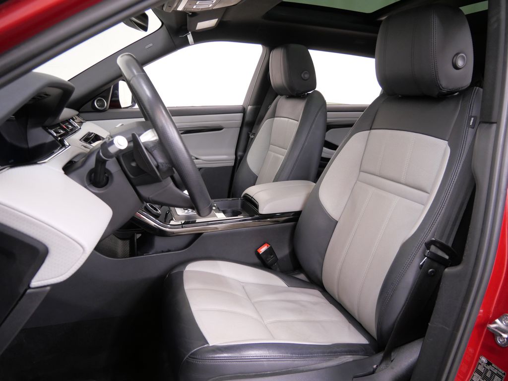 Thumbnail: 2020 Land Rover Range Rover Evoque - 7