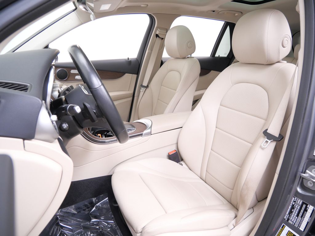 Thumbnail: 2021 Mercedes-Benz GLC - 8