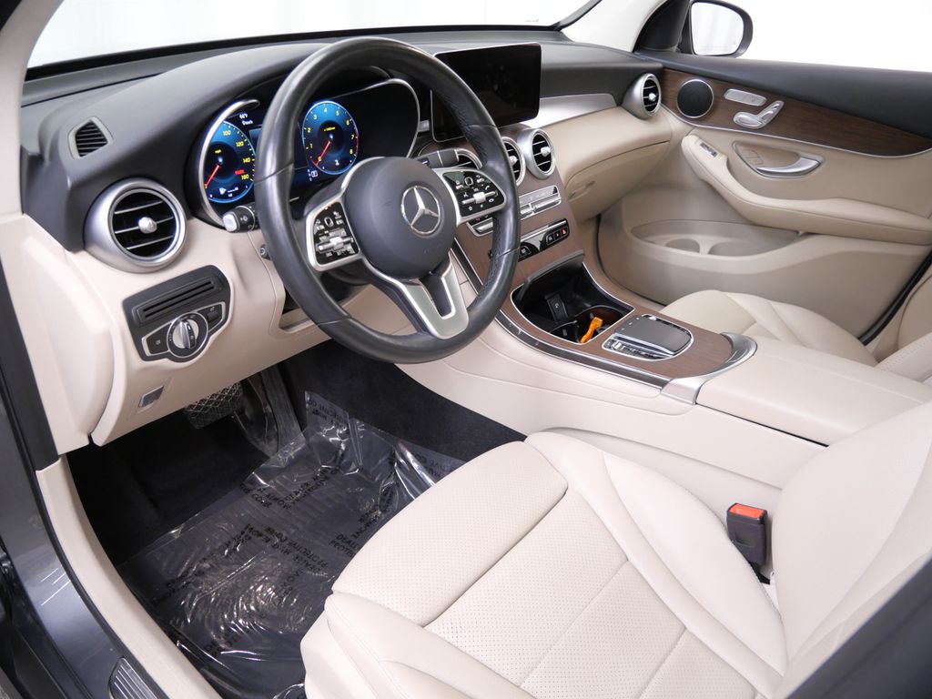 Thumbnail: 2021 Mercedes-Benz GLC - 2