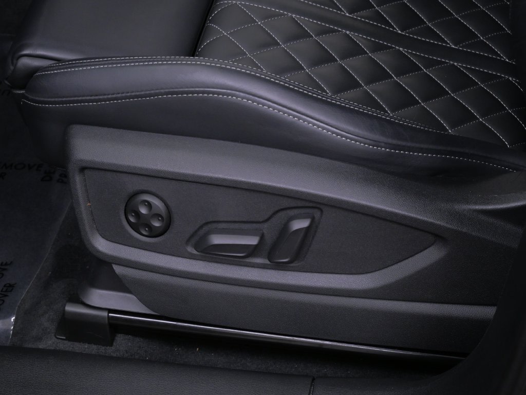 Thumbnail: 2024 Audi SQ5 - 17