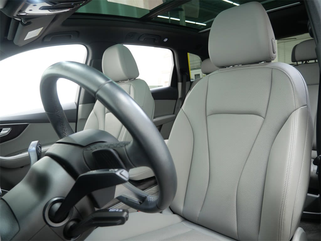 Thumbnail: 2021 Audi Q7 - 7