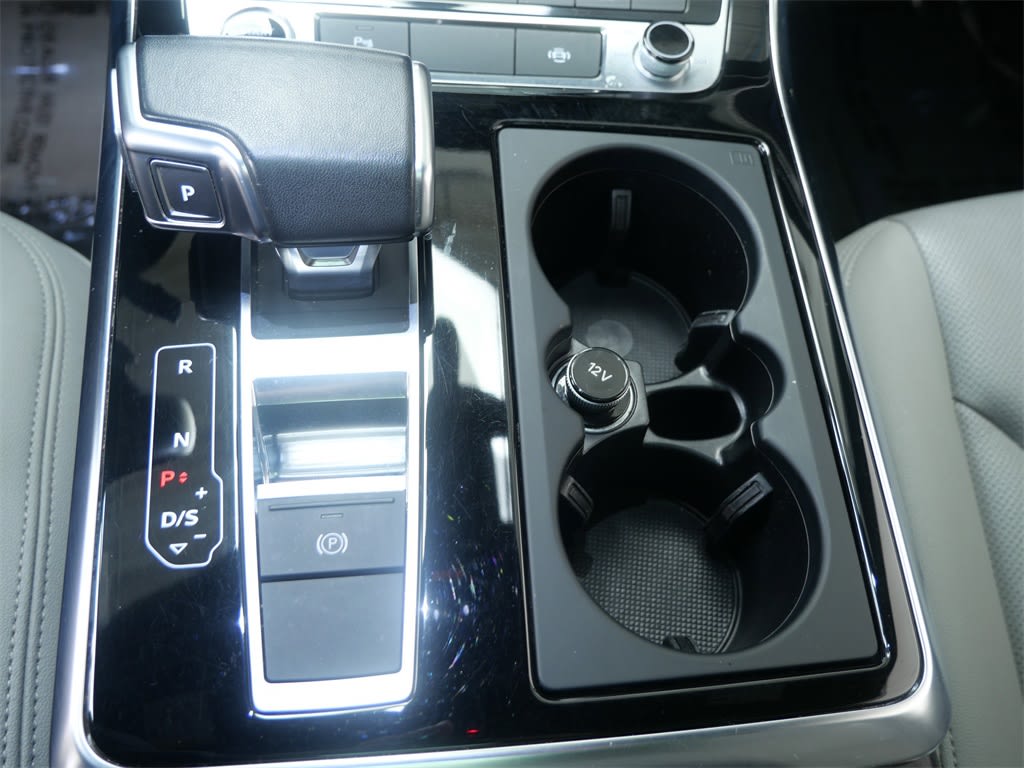 Thumbnail: 2021 Audi Q7 - 10