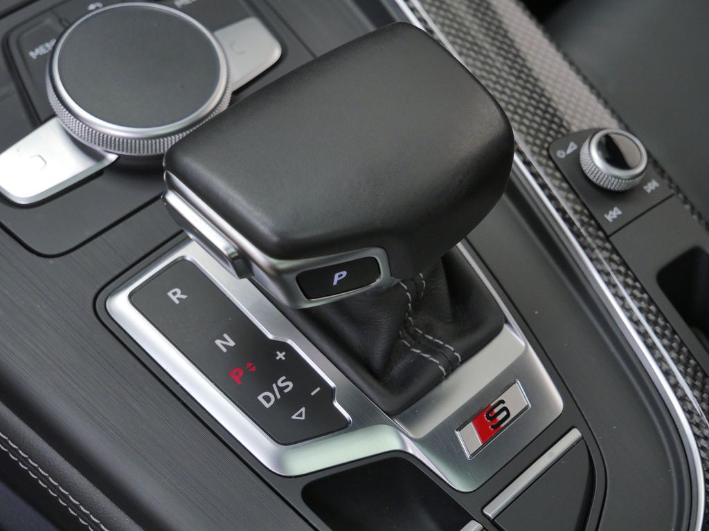 Thumbnail: 2019 Audi S4 - 12