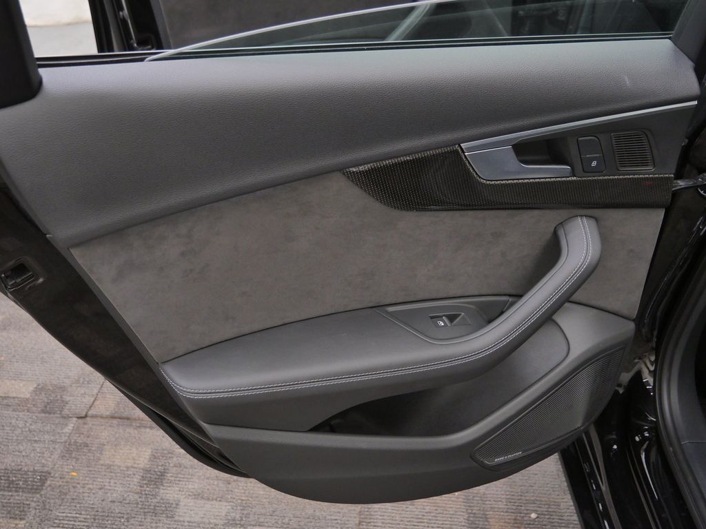 Thumbnail: 2019 Audi S4 - 18