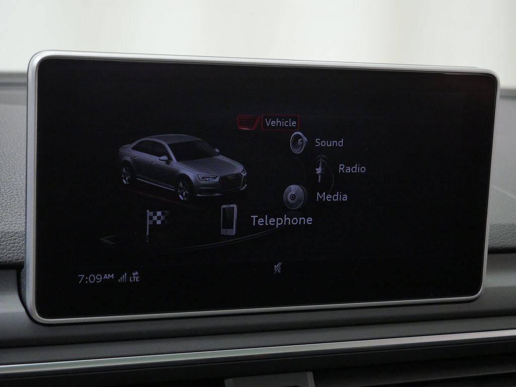 Thumbnail: 2019 Audi S4 - 11