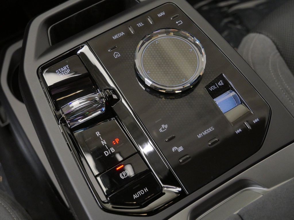 Thumbnail: 2026 BMW iX - 26