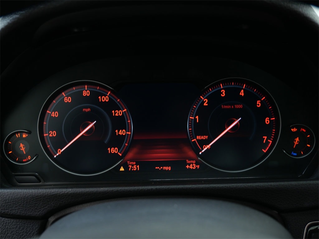 Thumbnail: 2018 BMW 3 Series - 12