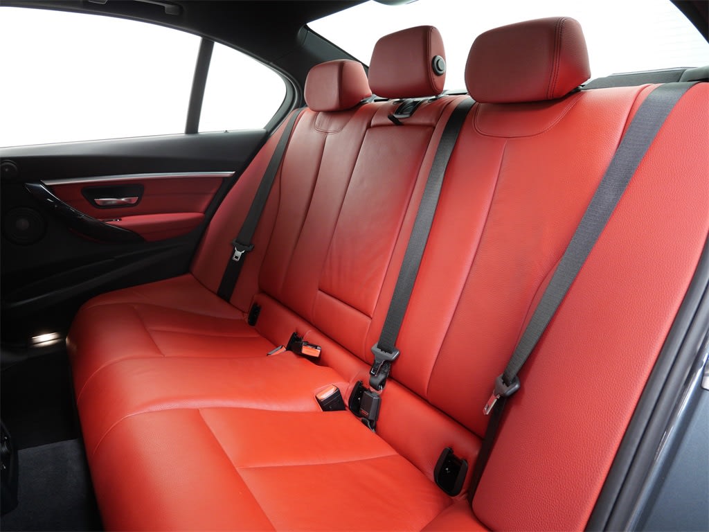 Thumbnail: 2018 BMW 3 Series - 10