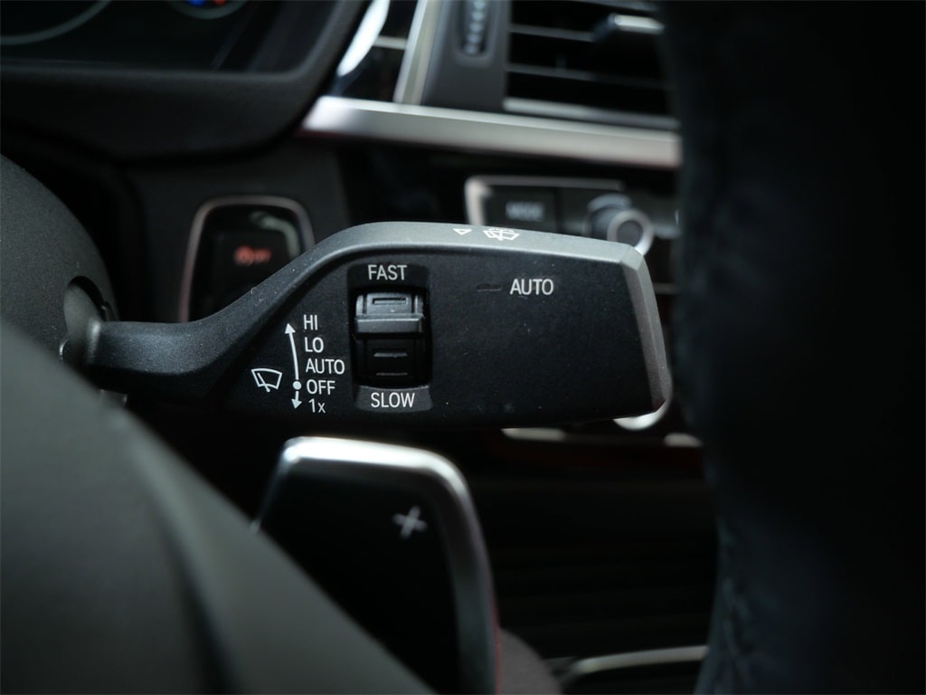 Thumbnail: 2018 BMW 3 Series - 24