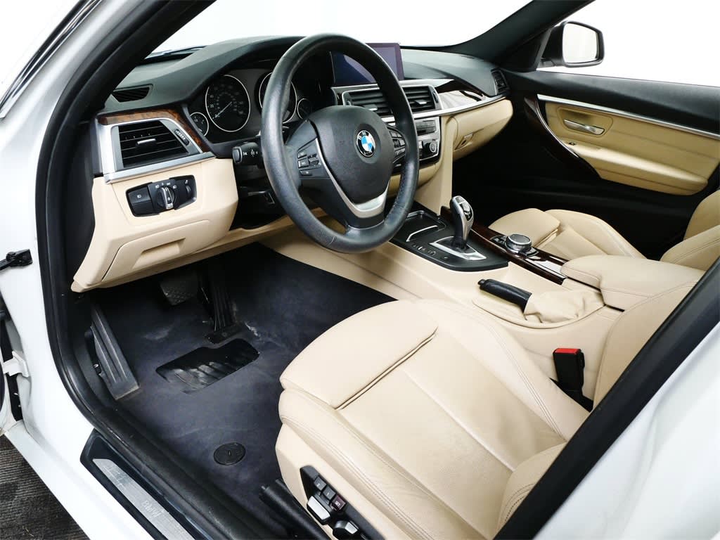 Thumbnail: 2017 BMW 3 Series - 2