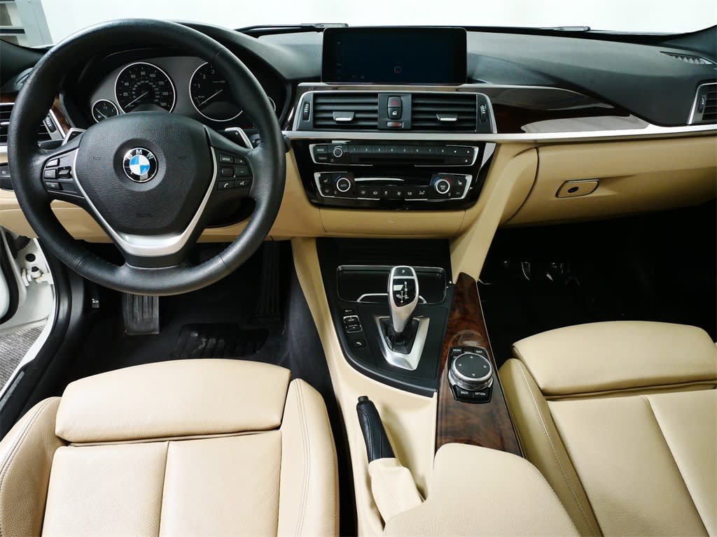 Thumbnail: 2017 BMW 3 Series - 6