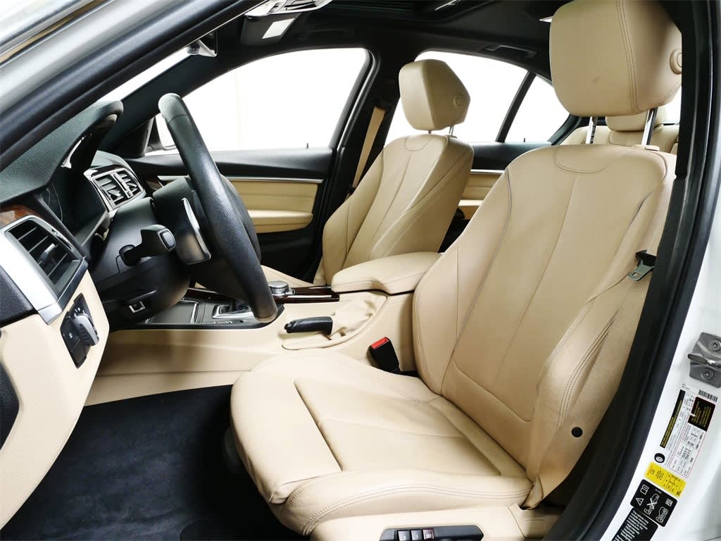 Thumbnail: 2017 BMW 3 Series - 7