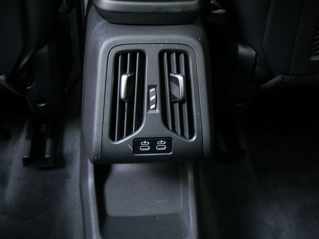 Thumbnail: 2023 BMW X1 - 10