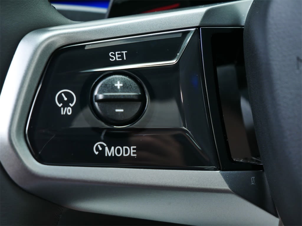 Thumbnail: 2025 BMW i5 - 22
