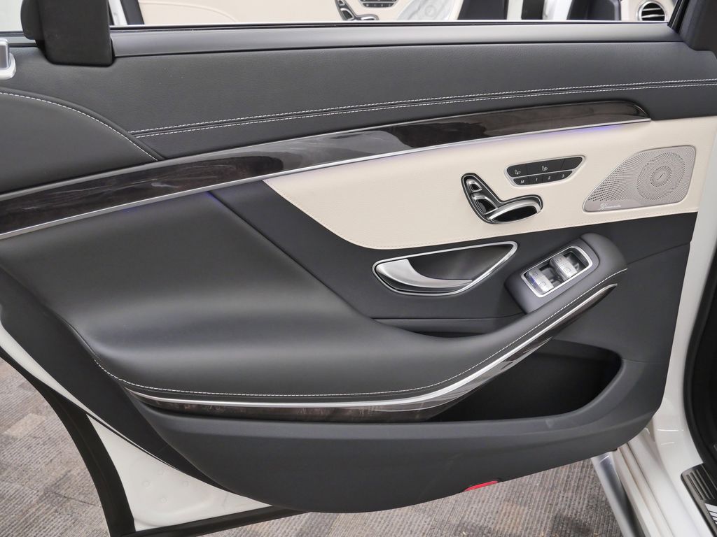 Thumbnail: 2016 Mercedes-Benz S-Class - 20