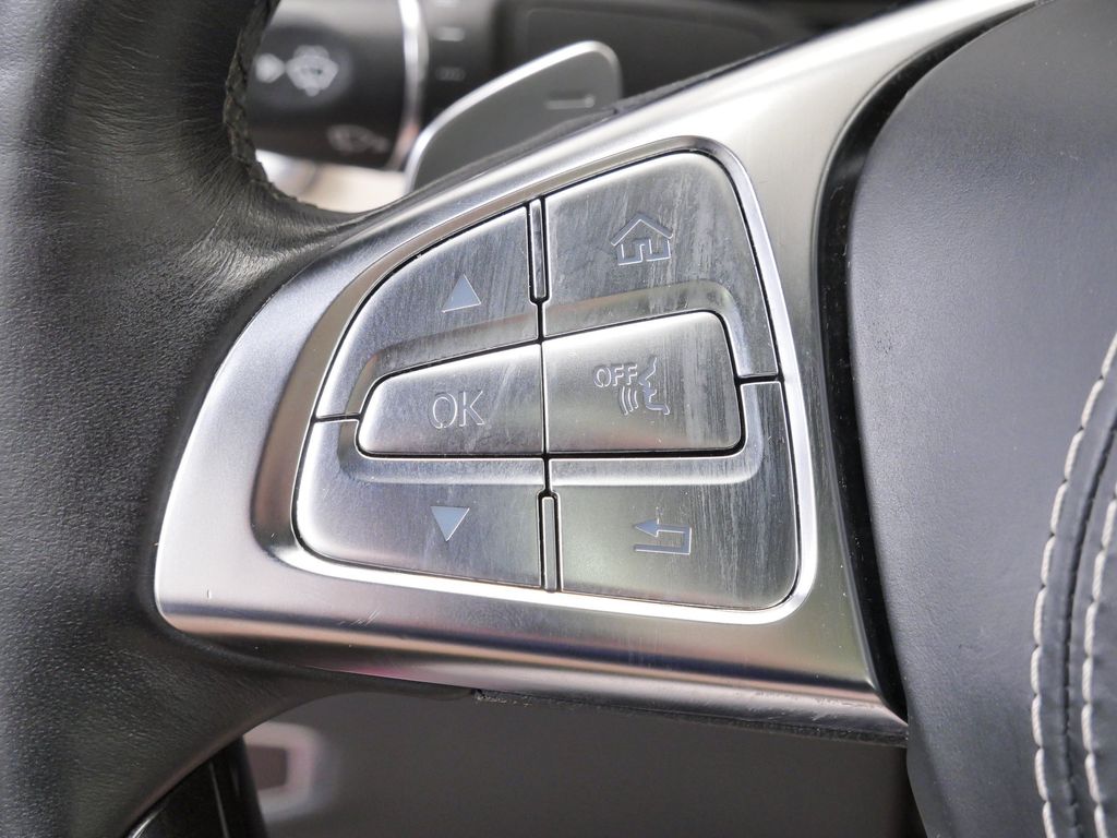 Thumbnail: 2016 Mercedes-Benz S-Class - 24