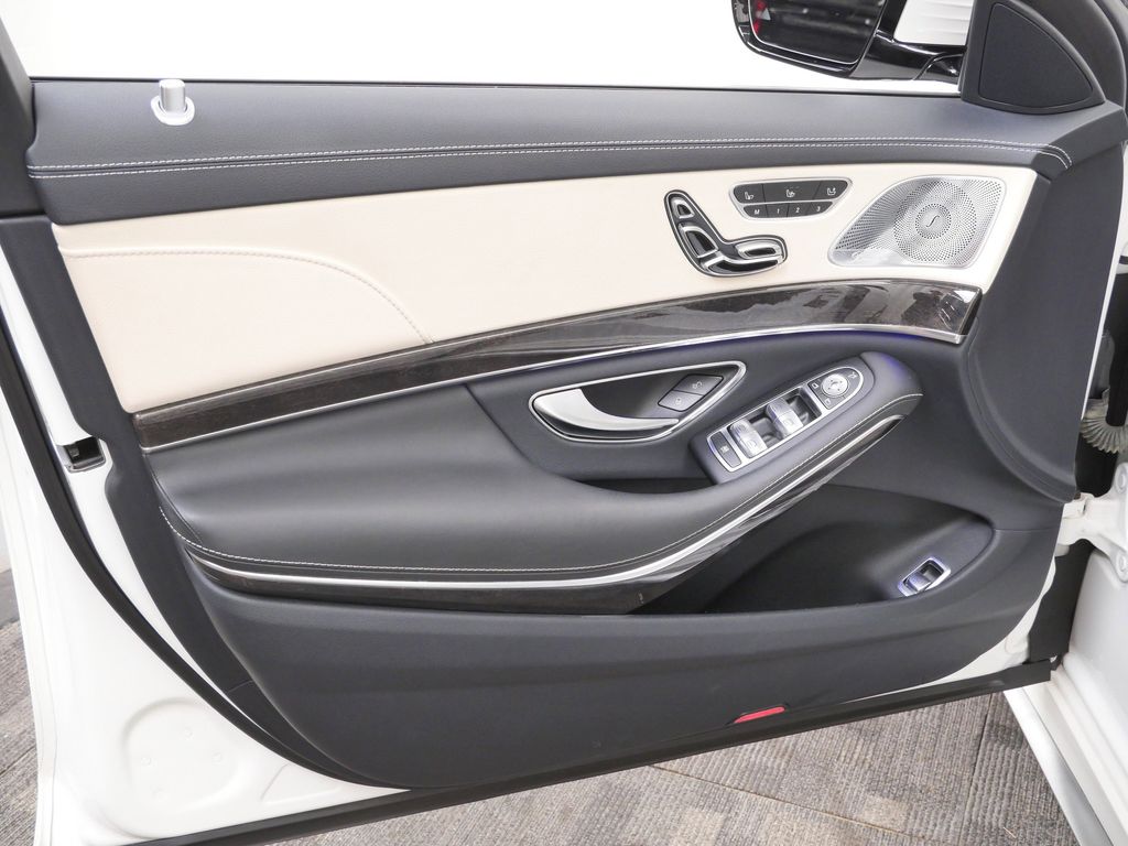 Thumbnail: 2016 Mercedes-Benz S-Class - 18