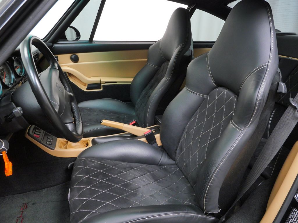 Thumbnail: 1997 Porsche 911 - 7